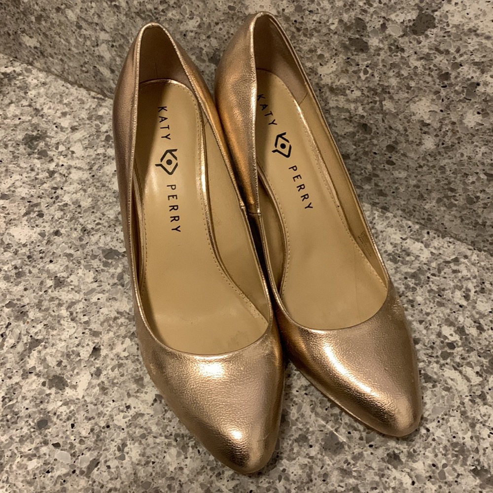 💃👠Katy Perry Women's The A.W Middie-Smooth Metallic Pump Rose Gold 9.5 👠💃 - Picture 11 of 16